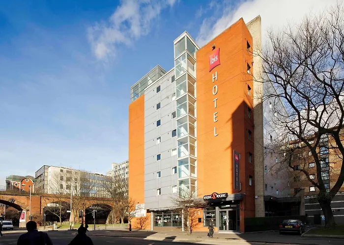 Hotels in Salford Quays, Manchester: Experience Luxury and Convenience