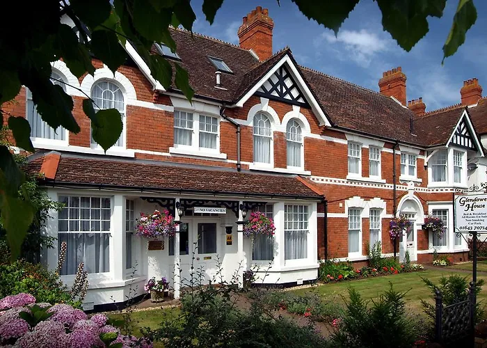 Discover the Best Minehead Hotels for a Memorable Stay in the United Kingdom