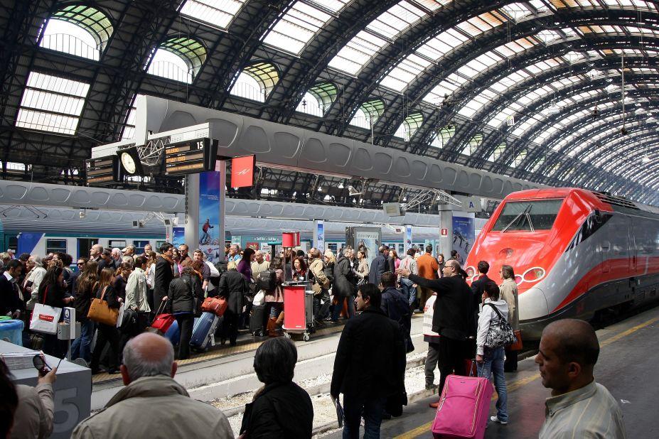 Romans like to joke that the best thing about Milan is the train back to Rome, but that doesn't stop them staying to party.